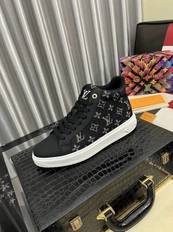 Picture of Louis Vuitton Shoes _SKULVsz38-44hnq120813404